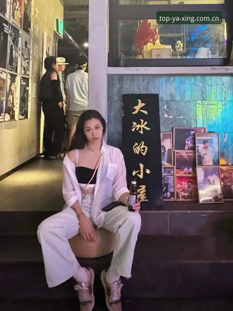亚星娱乐服务vs传统在线互动：哪个能真正改变你的娱乐方式？